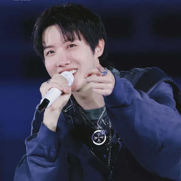 Foto Populer Penuh Cinta untuk j-hope (BTS)