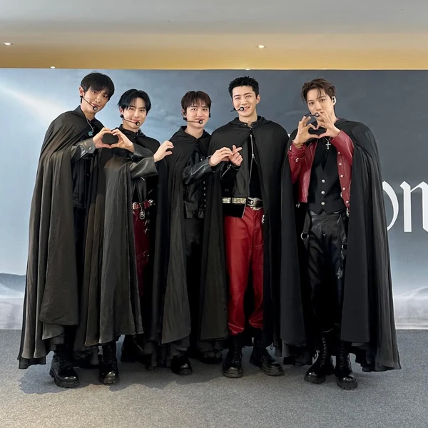 오늘 가장 사랑받은 EXO의 모습