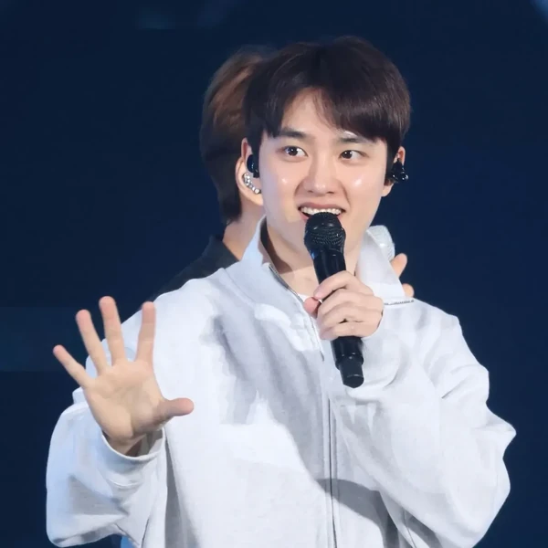 Foto Populer Penuh Cinta untuk D.O. (EXO)