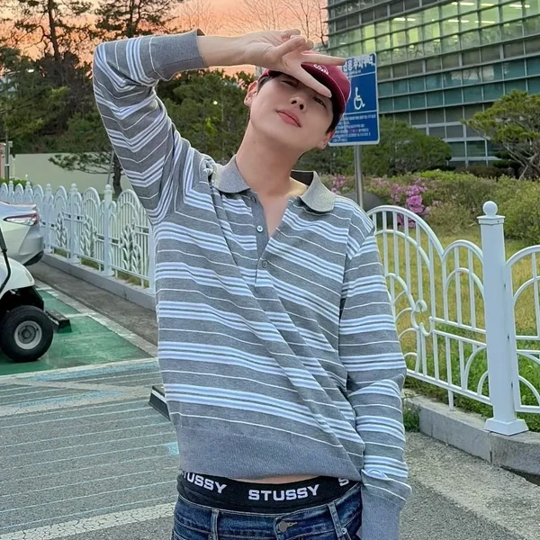 Top Photo Full of Choi Byungchan Love