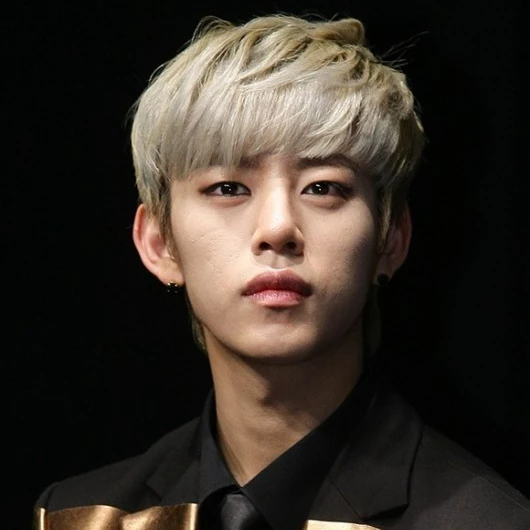 充滿粉絲愛意的大賢 (B.A.P)人氣照片