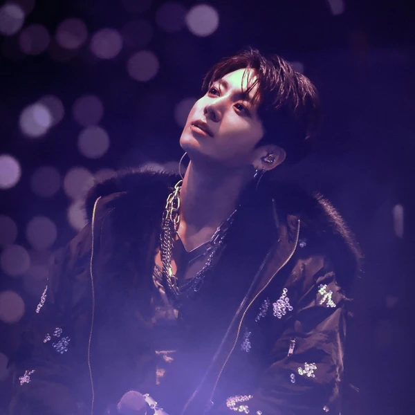 Penampilan Jungkook (BTS) yang Paling Dicintai Hari Ini