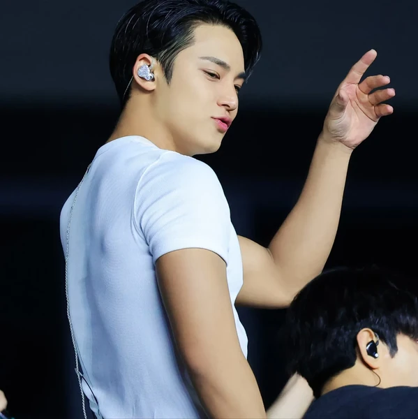 Today's Most Loved Mingyu (SEVENTEEN)