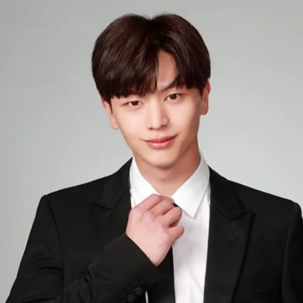 Today's Most Loved Yook Sungjae (BTOB)