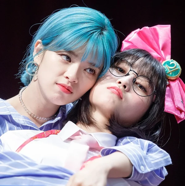 팬들이 뽑은 TWICE 최고의 순간