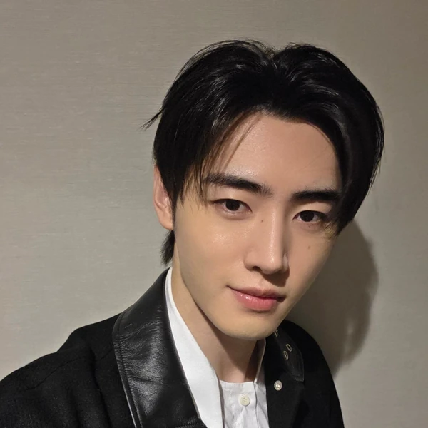 Shining profile picture of Sunghoon (ENHYPEN) on today's Choeaedol