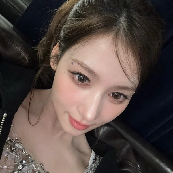 今日最受喜愛的Sana (TWICE)