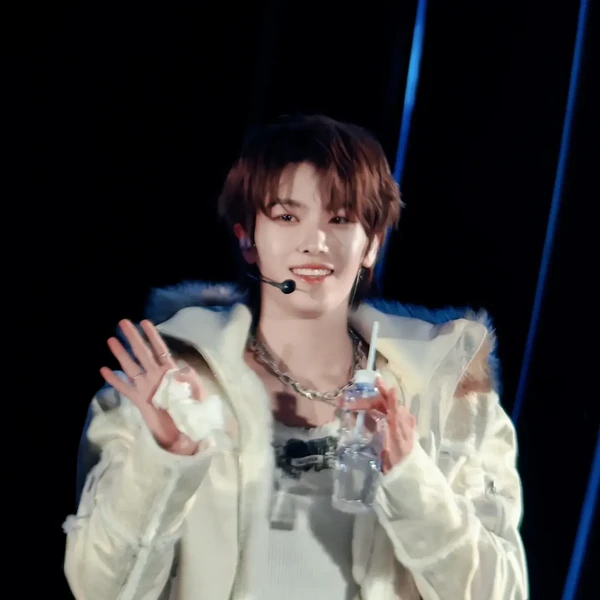 Today's Most Loved Chen Kaiwen