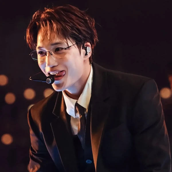 充滿粉絲愛意的Kai (EXO)人氣照片