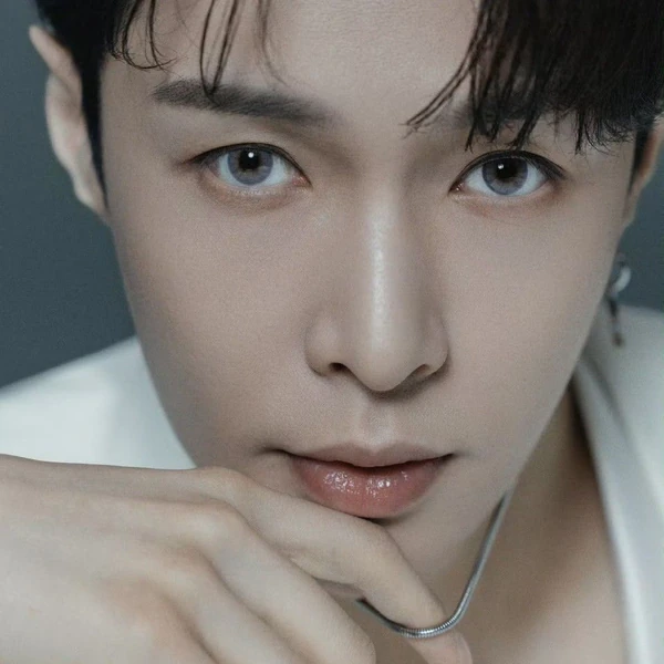 Fans' Pick: Best Moment of Lay (EXO)