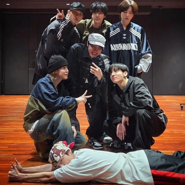 Foto Populer Penuh Cinta untuk j-hope (BTS)