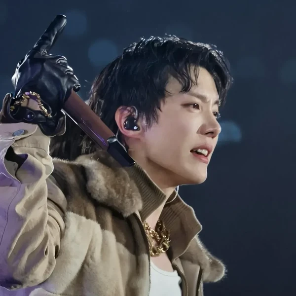 Foto Populer Penuh Cinta untuk j-hope (BTS)