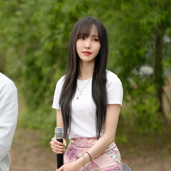 Top Photo Full of Yuju (GFRIEND) Love