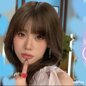 Signature photo of 高见文宁 (ME:I) capturing their charm