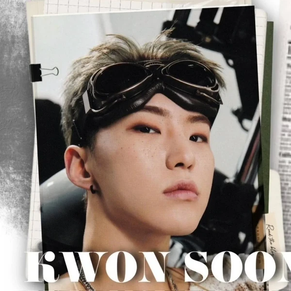 Signature photo of Hoshi (SEVENTEEN) capturing their charm