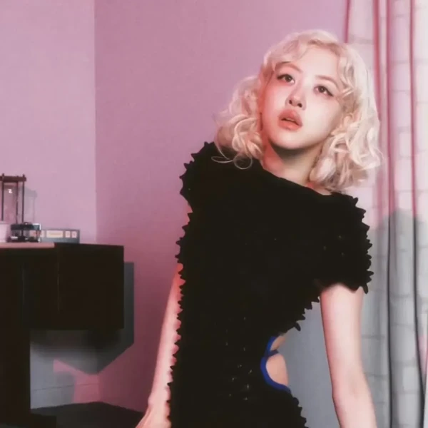 오늘 가장 사랑받은 로제 (BLACKPINK)의 모습