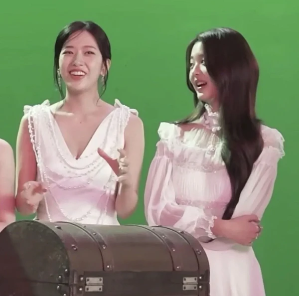 Top Photo Full of IVE Love