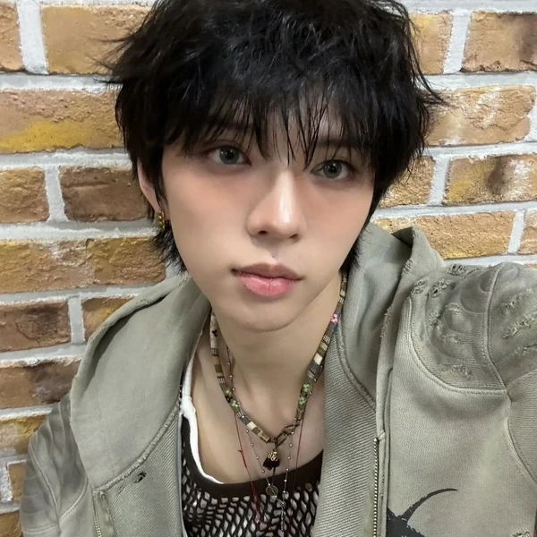 粉丝票选的Brian (AMPERS&ONE)最佳瞬间