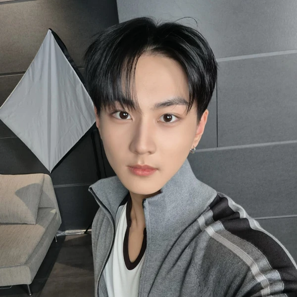 Foto Populer Penuh Cinta untuk ENHYPEN