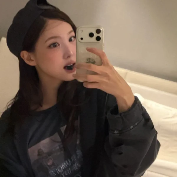 Foto Populer Penuh Cinta untuk Nayeon (TWICE)