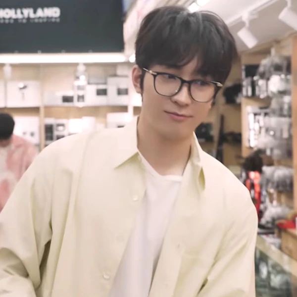 Today's Most Loved Wonwoo (SEVENTEEN)