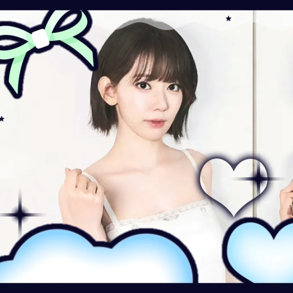 Signature photo of Sakura (LE SSERAFIM) capturing their charm