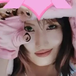 Today's Most Loved Momo (TWICE)