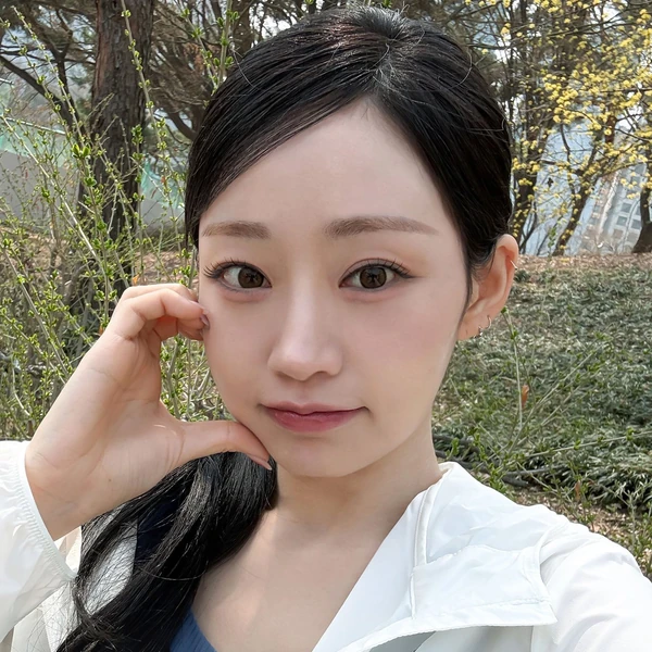 Top Photo Full of Julie (KISS OF LIFE) Love