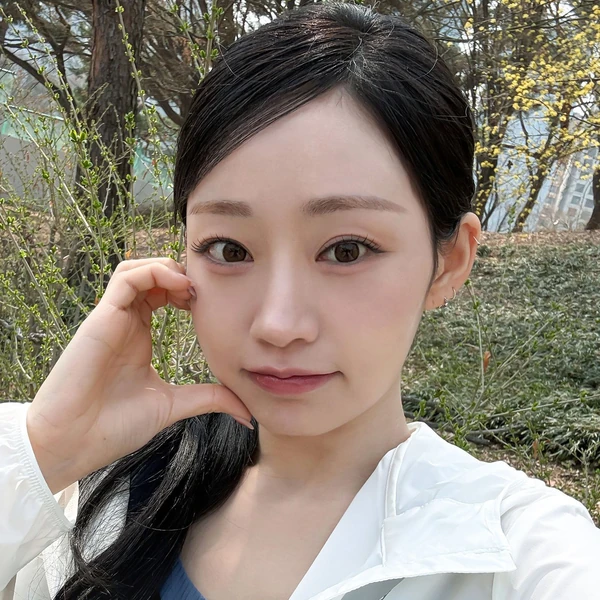 Top Photo Full of Julie (KISS OF LIFE) Love