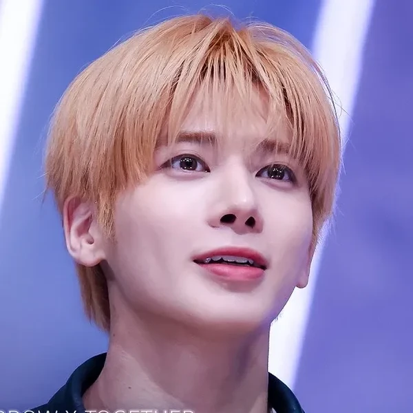 充滿粉絲愛意的太顯 (TOMORROW X TOGETHER)人氣照片