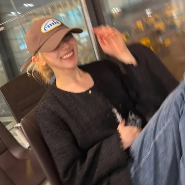 Popular profile image of Lee Chaeyeon selected by votes