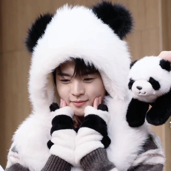 Top Photo Full of Hyojin (ONF) Love