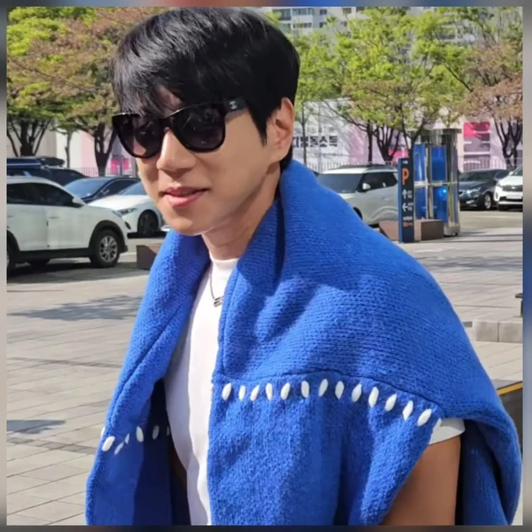 Today's Most Loved Hwang Chiyeol