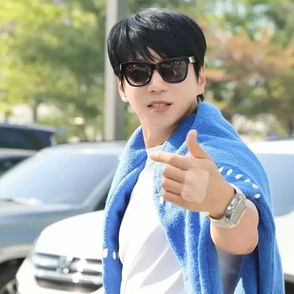 Today's Most Loved Hwang Chiyeol