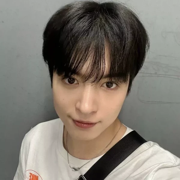 Fans' Pick: Best Moment of HWICHAN (OMEGA X)