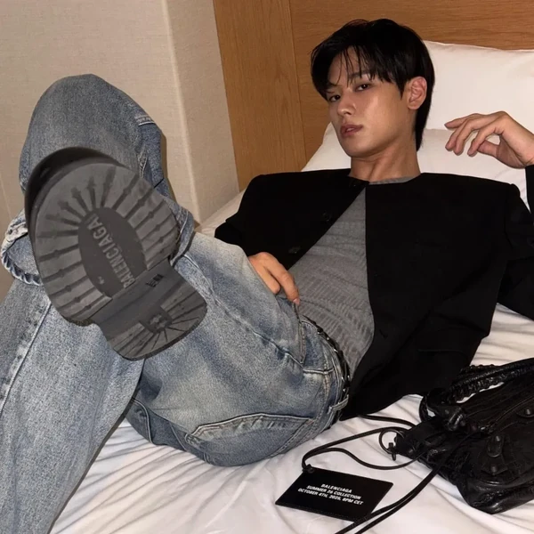 充满粉丝爱意的柱延 (THE BOYZ)人气照片