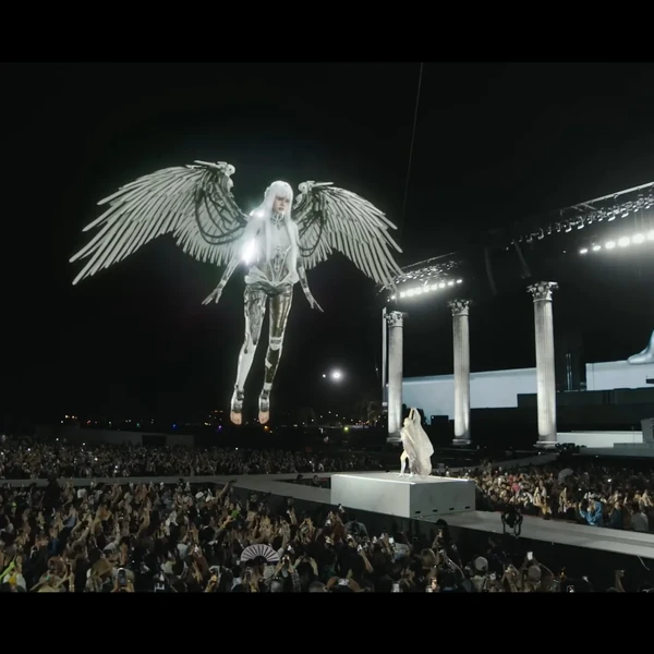 Penampilan Lisa (BLACKPINK) yang Paling Dicintai Hari Ini