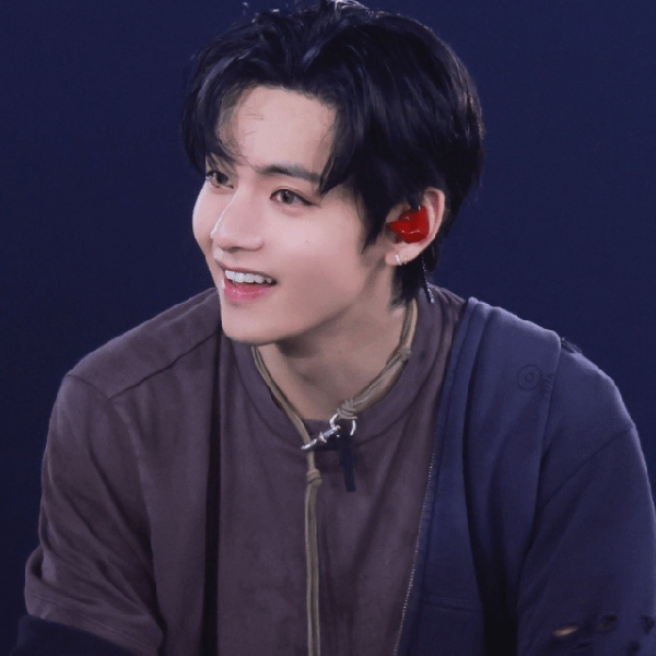 Fans' Pick: Best Moment of V (BTS)