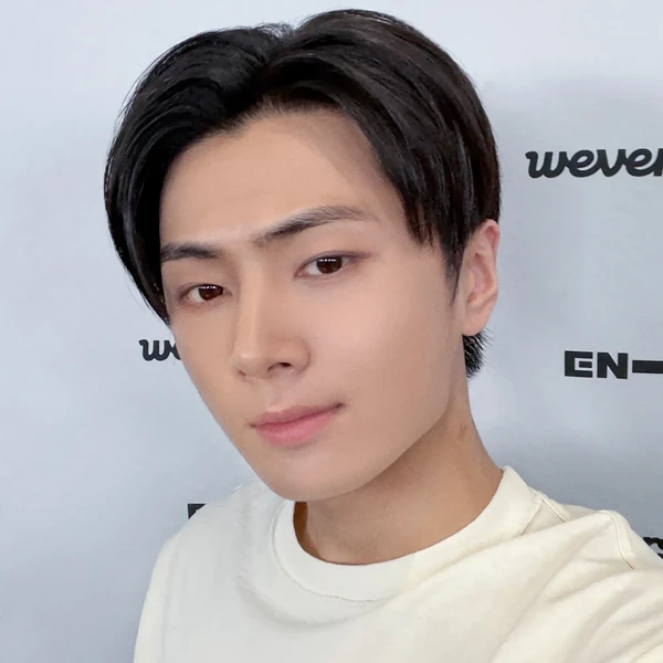 ENHYPEN 팬심 가득한 인기 사진