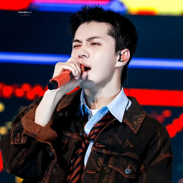 오늘 가장 사랑받은 세훈 (EXO)의 모습