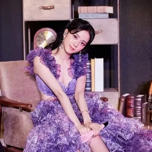 Foto Populer Penuh Cinta untuk Jisoo (BLACKPINK)