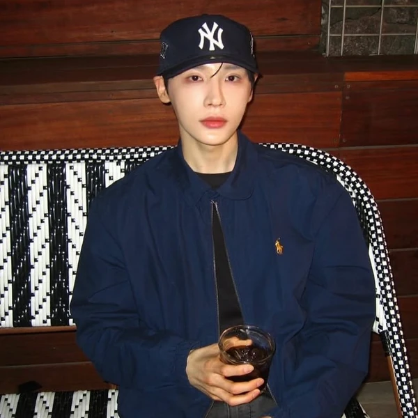 Today's Most Loved Jeon Woong (AB6IX)