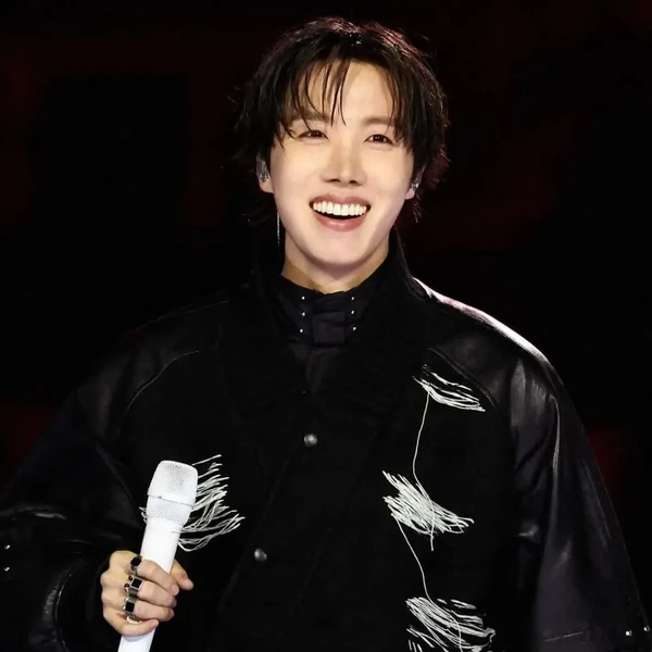 Foto Populer Penuh Cinta untuk j-hope (BTS)