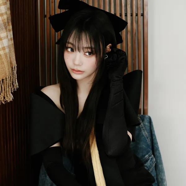 Today's Most Loved Siyeon (QWER)