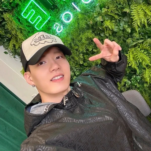 Signature photo of Peniel (BTOB) capturing their charm