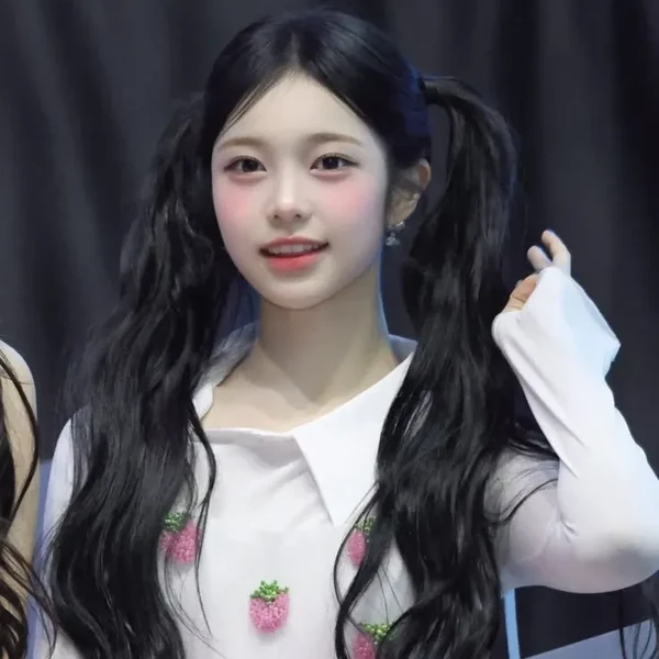 Penampilan Ian (Hearts2Hearts) yang Paling Dicintai Hari Ini