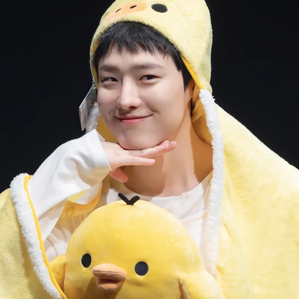 Today's Most Loved WOODZ