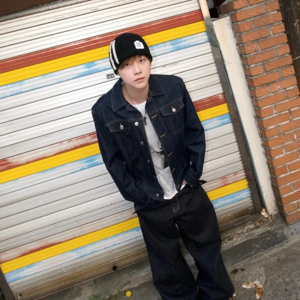 Popular profile image of JAY (iKON) selected by votes