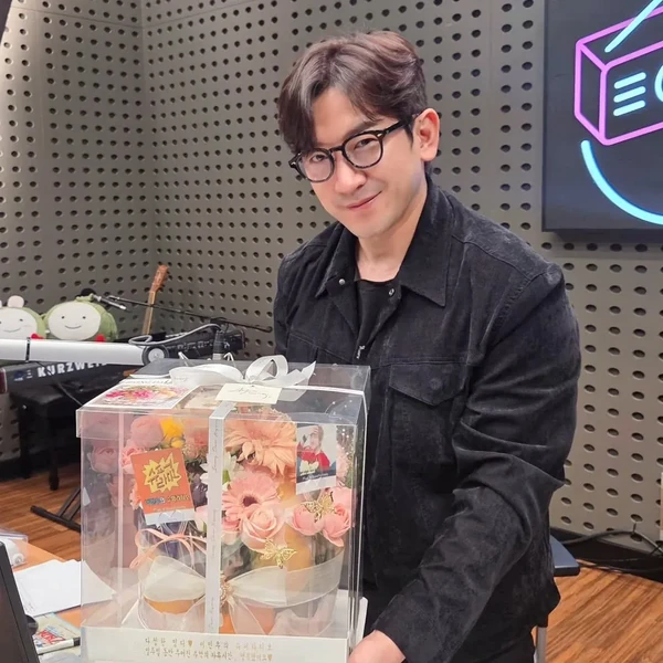 充滿粉絲愛意的李玟雨 (神話)人氣照片