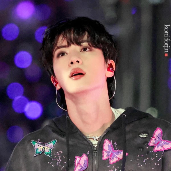 진 (방탄소년단) 팬심 가득한 인기 사진